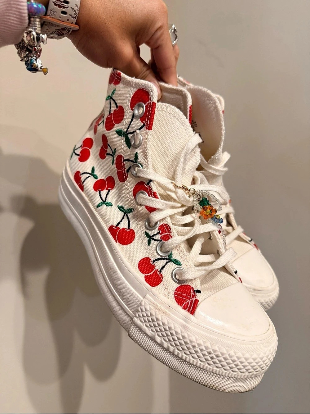 Converse Chuck Taylor All Star Lift Platform Cherries High Top US 8